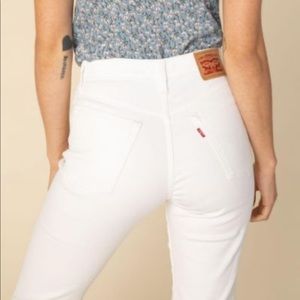 Levi’s Wedgie Tapered Leg